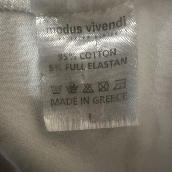 Modus Vivendi Metallic Trim Tank Top Large runs small Gently worn 95% cotton - Picture 5 of 5